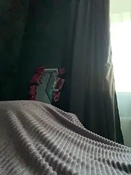 Snapshot of FavoriteKira chatting on 10-18-25, 02:18 FavoriteKira online show from 10-18-25, 02:18