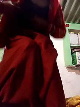 MISS LOVE 001 online show from 11-16-25, 03:39