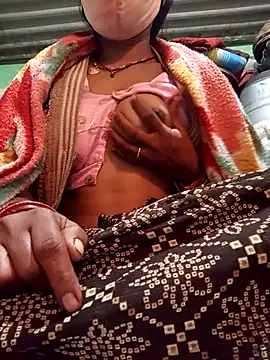 MISS LOVE 001 online show from 11-19-25, 04:29