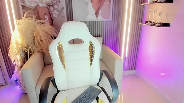 Ailee naughty online show from 10-29-25, 02:25