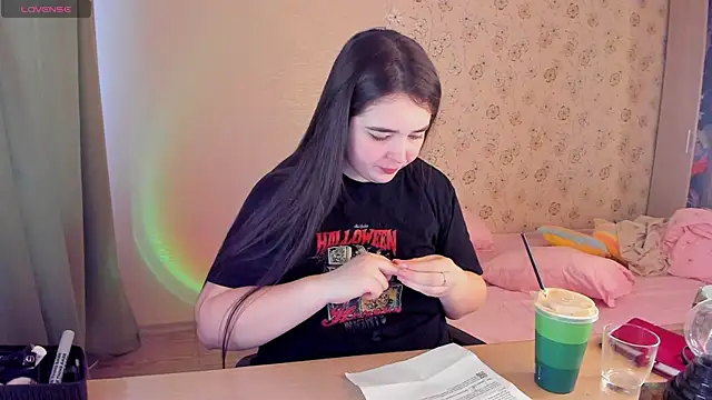 Alice next door online show from 02-28-26, 12:39