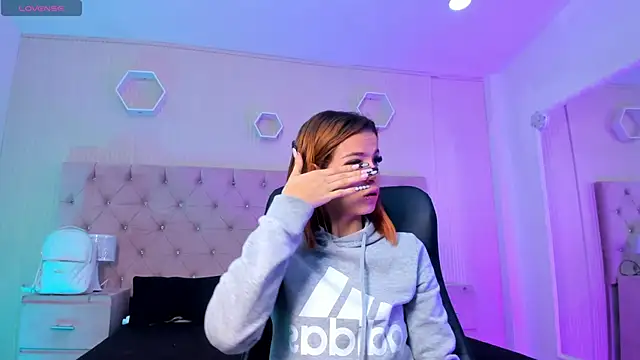 MadisonSky  online show from 10-12-25, 01:32