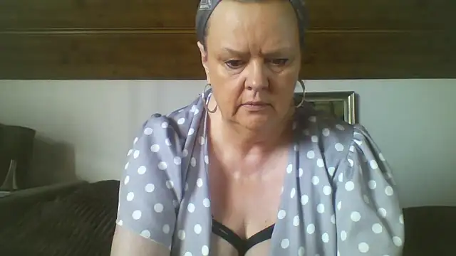 TiffanyMature online show from 09-13-25, 07:08