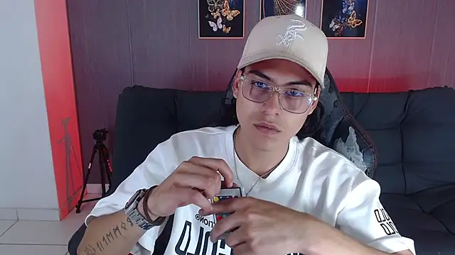 dirty model online show from 02-19-26, 06:59