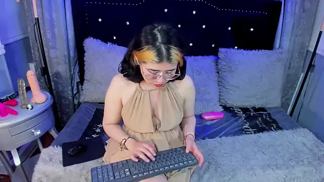 dafnelee online show from 09-10-25, 10:37