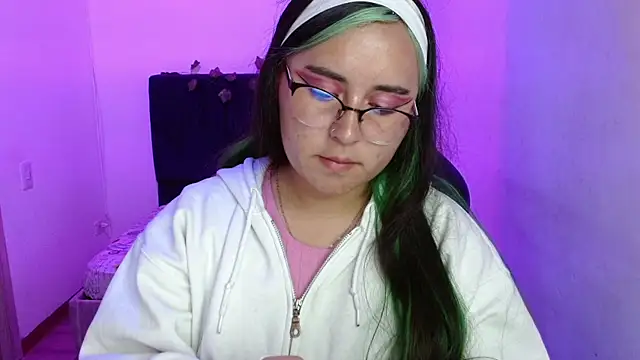 SashaGrey   online show from 11-10-25, 12:42