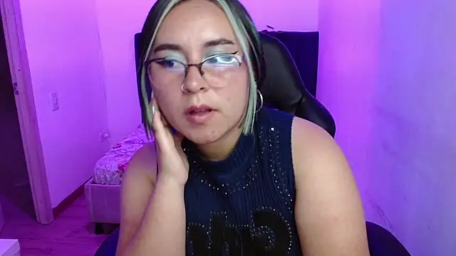 SashaGrey   online show from 11-17-25, 05:46