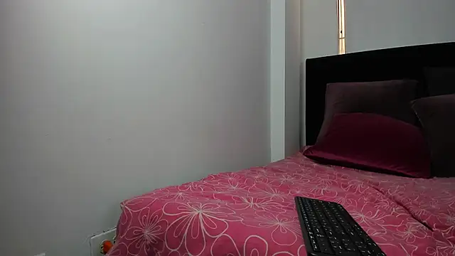 LunaVelvet777 online show from 10-07-25, 03:31