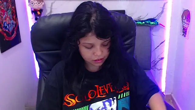 Snapshot of minnie_cake chatting on 11-25-25, 08:09 minnie cake online show from 11-25-25, 08:09