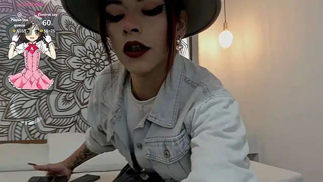 Lilith Zamara online show from 12-05-25, 02:47