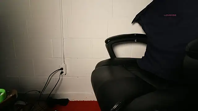 Snapshot of zaddytrey chatting on 03-12-26, 02:56 zaddytrey online show from 03-12-26, 02:56