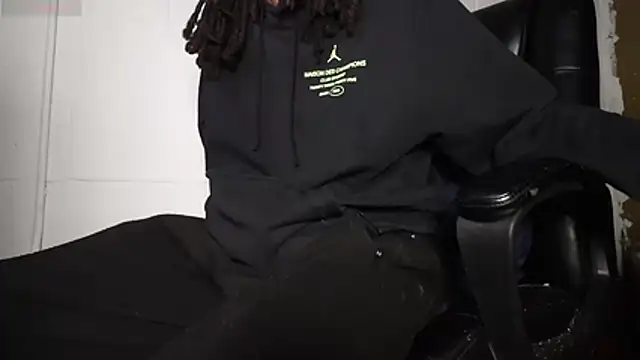 Snapshot of zaddytrey chatting on 03-16-26, 10:08 zaddytrey online show from 03-16-26, 10:08