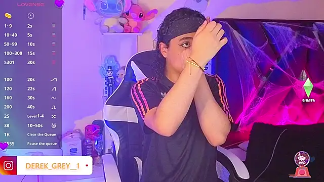 Snapshot of derek_greyy_ chatting on 10-19-25, 07:14 derek greyy online show from 10-19-25, 07:14