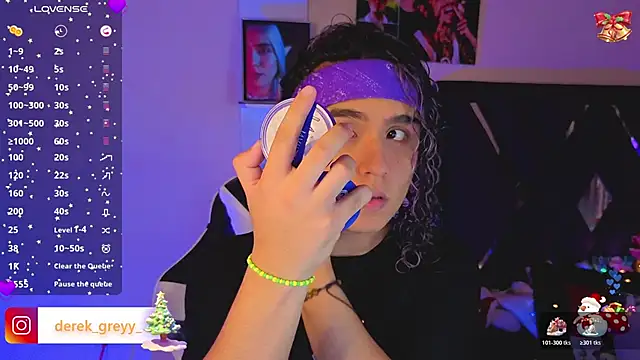 Snapshot of derek_greyy_ chatting on 12-16-25, 06:24 derek greyy online show from 12-16-25, 06:24