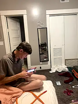 Snapshot of ToyBox96 chatting on 11-05-25, 04:23 ToyBox96 online show from 11-05-25, 04:23