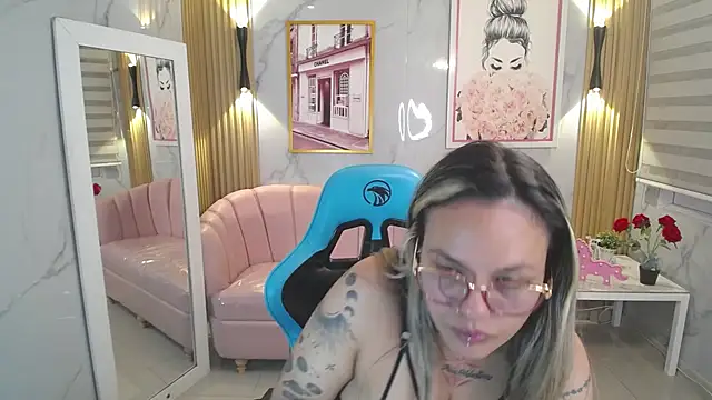 Jade Jones a online show from 10-09-25, 03:48