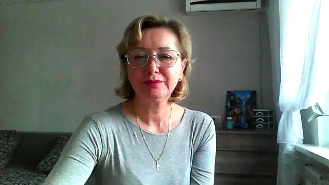 IrynaMolbertx online show from 10-11-25, 08:13