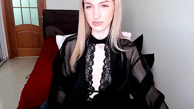 Snapshot of AndrianaBelle chatting on 11-15-25, 06:04 AndrianaBelle online show from 11-15-25, 06:04