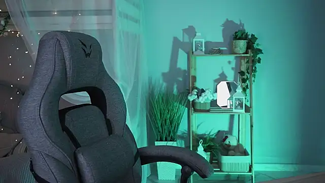 BethanyCloud online show from 12-16-25, 05:23