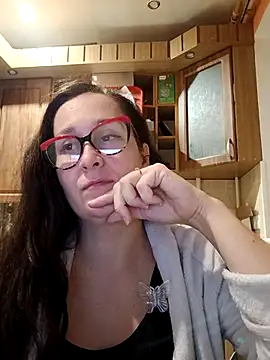 Amandda  online show from 10-17-25, 05:59