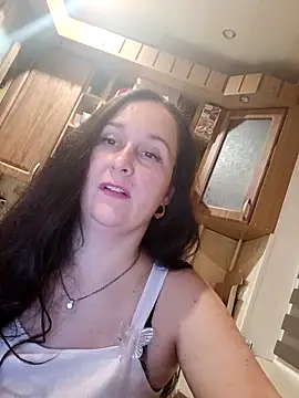 Amandda  online show from 10-19-25, 06:52