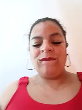 Mia-Glow online show from 12-13-25, 07:53