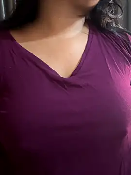 Maggi-is-back online show from 10-22-25, 02:56