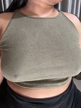 Maggi-is-back online show from 12-14-25, 06:12