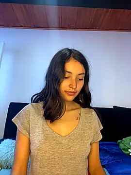 Snapshot of hotwife26 chatting on 11-22-25, 03:55 hotwife26 online show from 11-22-25, 03:55