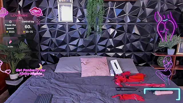 April  foxx online show from 12-15-25, 03:05