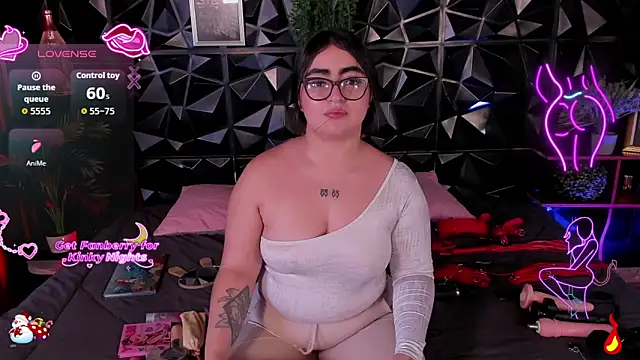 April  foxx online show from 12-21-25, 04:14