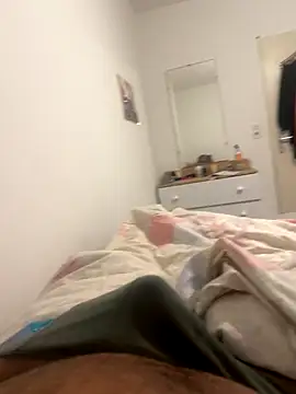 Snapshot of mehmet250305 chatting on 09-30-25, 10:04 mehmet250305 online show from 09-30-25, 10:04