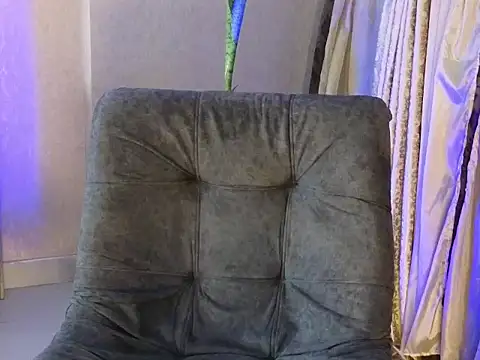 BenjaminCol  online show from 10-11-25, 12:54