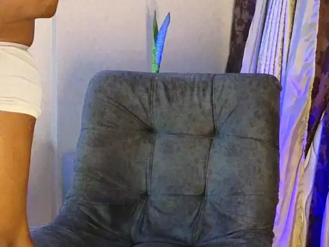 BenjaminCol  online show from 10-13-25, 10:32