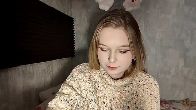 LiaVibes online show from 12-18-25, 07:58