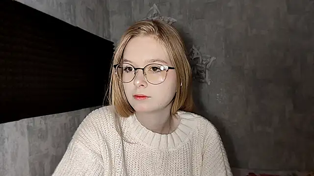 LiaVibes online show from 12-22-25, 07:16