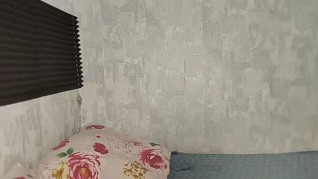 LiaVibes online show from 02-05-26, 06:18