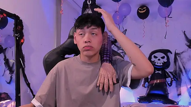 zeus blaze online show from 10-24-25, 12:12