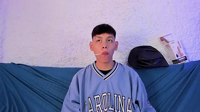 zeus blaze online show from 11-19-25, 07:47