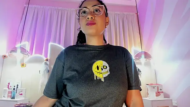 Lushi Love online show from 10-19-25, 07:14