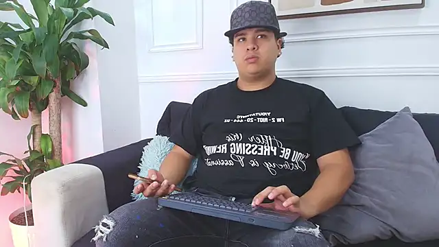 Naim Bennetsex online show from 10-15-25, 06:30