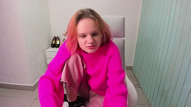 Snapshot of Elieiza_xo chatting on 10-02-25, 02:07 Elieiza xo online show from 10-02-25, 02:07