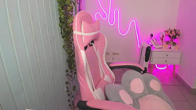 Snapshot of Elieiza_xo chatting on 11-26-25, 09:21 Elieiza xo online show from 11-26-25, 09:21