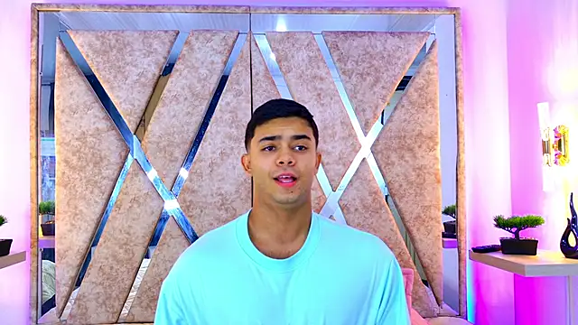 Snapshot of jayd_muscle chatting on 12-19-25, 04:30 jayd muscle online show from 12-19-25, 04:30