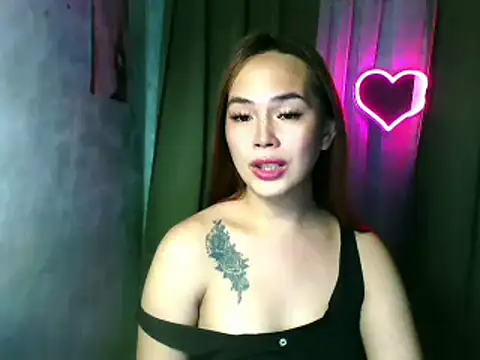 Snapshot of sweetsassyxx chatting on 11-20-25, 06:35 sweetsassyxx online show from 11-20-25, 06:35