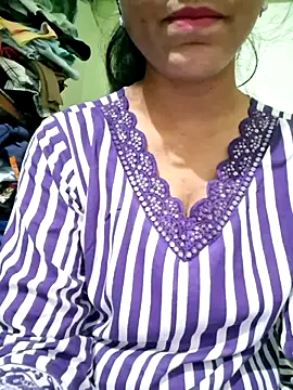 Snapshot of Telugu___Sexygirl___Naidu chatting on 11-17-25, 05:24 Telugu Sexygirl Naidu online show from 11-17-25, 05:24