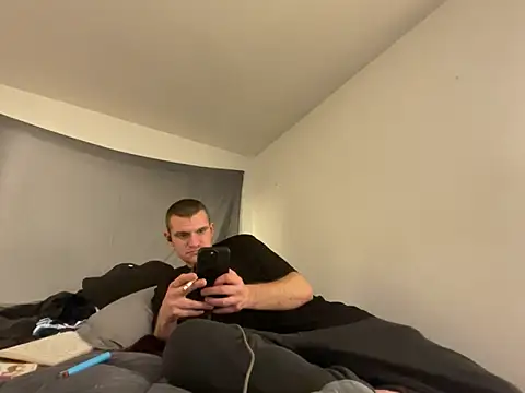 cumitted online show from 12-18-25, 04:18