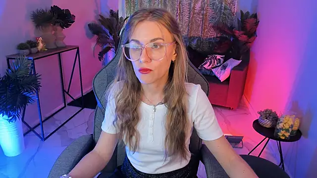 VanessaMates online show from 10-06-25, 08:01