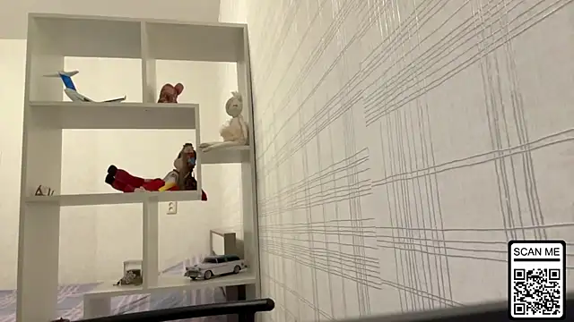 Blondie xoxoxo online show from 10-21-25, 10:49