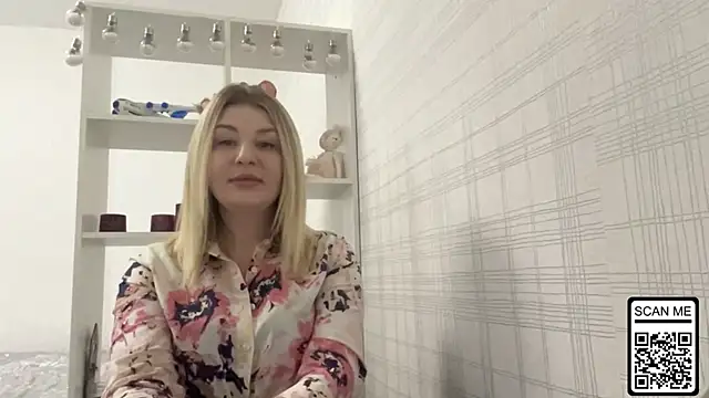 Blondie xoxoxo online show from 01-13-26, 08:41